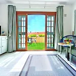 At The Beach, Sunny & 2 Heated Pools, Large Terrace, In Апартаменти Адехе