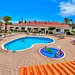 At The Beach, Sunny & 2 Heated Pools, Large Terrace, In Адехе