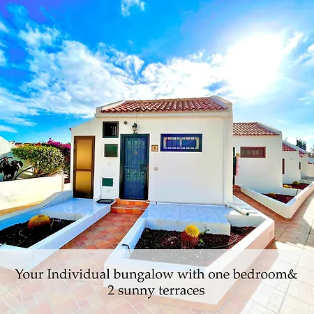 Lägenhet At The Beach, Sunny & 2 Heated Pools, Large Terrace, In Costa Adeje (Tenerife)