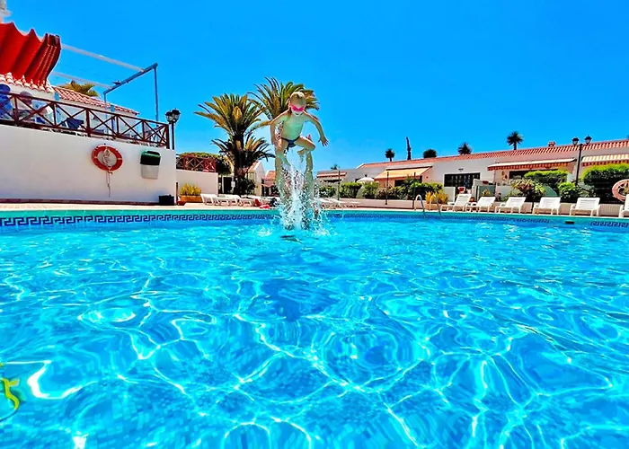 Appartement At The Beach, Sunny & 2 Heated Pools, Large Terrace, In Costa Adeje (Tenerife)