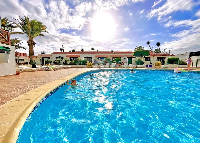 At The Beach, Sunny & 2 Heated Pools, Large Terrace, In Appartement Costa Adeje (Tenerife)