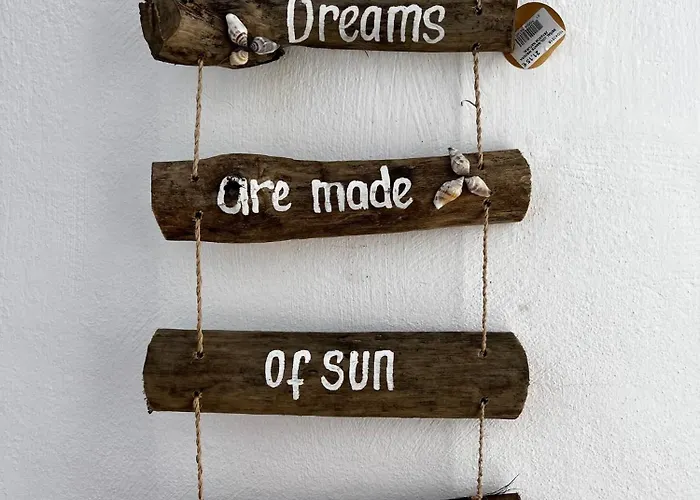 At The Beach, Sunny & 2 Heated Pools, Large Terrace, In Appartement *