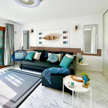 At The Beach, Sunny & 2 Heated Pools, Large Terrace, In Apartment