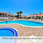 At The Beach, Sunny & 2 Heated Pools, Large Terrace, In Daire