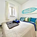 At The Beach, Sunny & 2 Heated Pools, Large Terrace, In Daire *