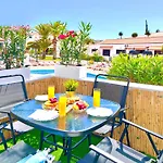 At The Beach, Sunny & 2 Heated Pools, Large Terrace, In Daire